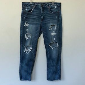 AE Tomgirl Jeans